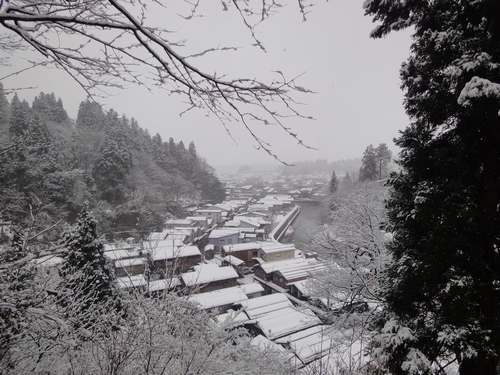 「作品名：雁木のある町並み」の画像