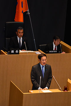 「会期は５月25日まで」の画像