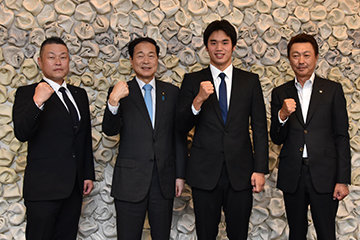 「森市長は「活躍を期待しています」と激励」の画像