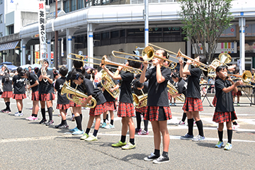 「日越小学校金管楽器部による演奏」の画像