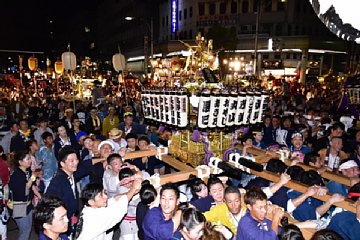 「慰霊神輿渡御」の画像