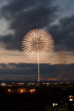 「慰霊と平和への祈り」の画像