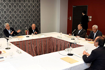 「花角県知事と市町村長の懇談会」の画像