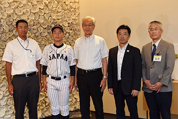 「近藤選手は「アジア制覇に貢献できるよう頑張ります」と力強く語りました」の画像