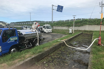 「給水車による応急給水」の画像1